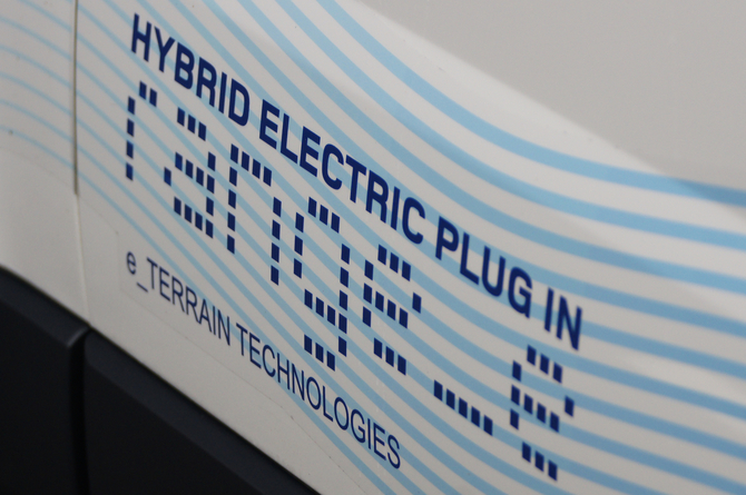 Land Rover previewed a hybrid Range Rover in 2010 Land Rover previewed a hybrid Range Rover in 2010