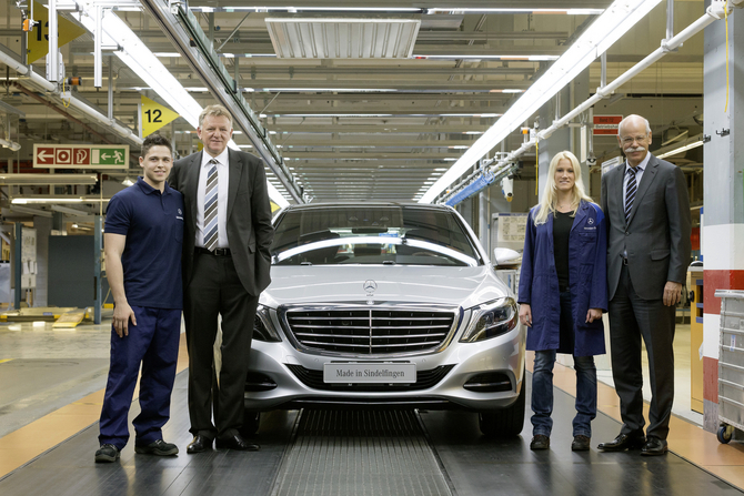 A Mercedes-Benz investiu mil milhões de euros na fábrica do Classe S em 2013 A Mercedes-Benz investiu mil milhões de euros na fábrica do Classe S em 2013