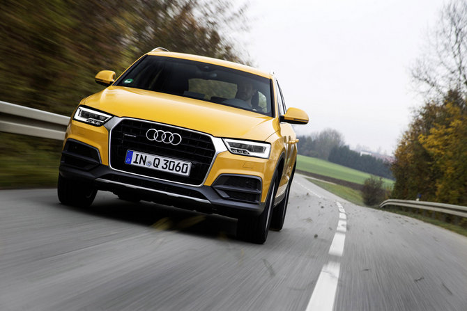 Audi Q3 2.0 TDI S tronic Sport Audi Q3 2.0 TDI S tronic Sport