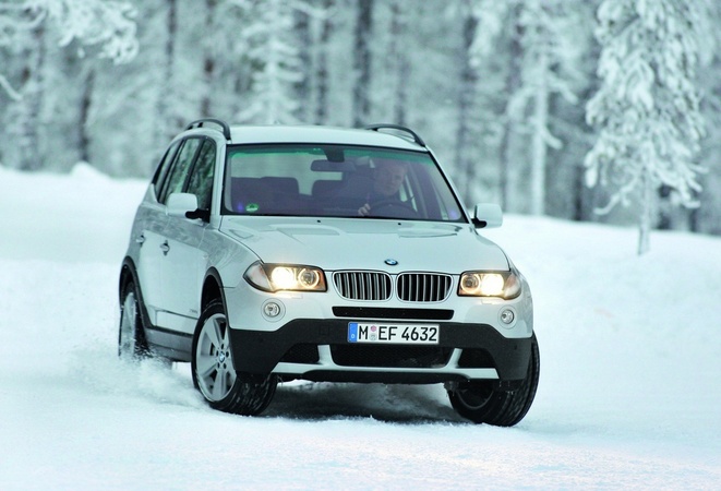 BMW X3 xDrive20i (E83) BMW X3 xDrive20i (E83)