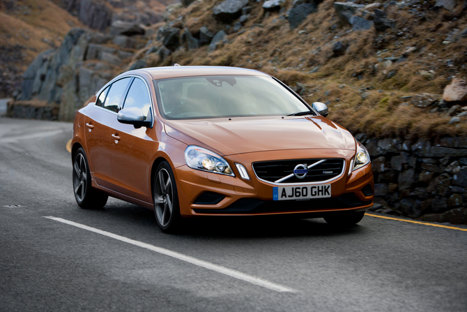 Volvo S60 1.6 T4 R-Design Premium Volvo S60 1.6 T4 R-Design Premium
