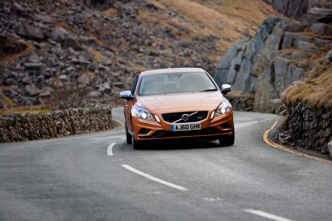 Volvo S60 2.0 D3 R-Design Premium Volvo S60 2.0 D3 R-Design Premium