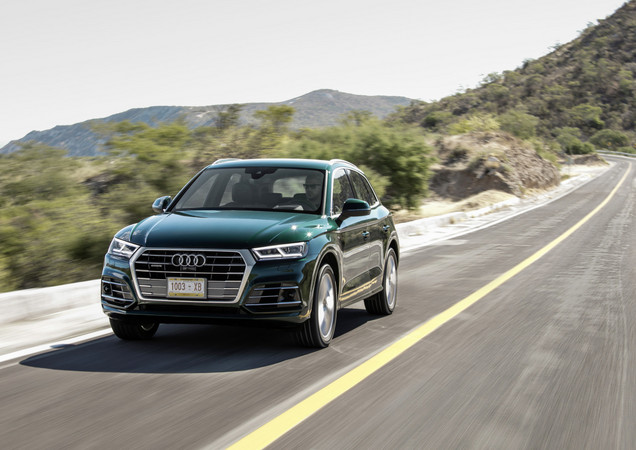 Audi Q5 2.0 TDI quattro S tronic Audi Q5 2.0 TDI quattro S tronic