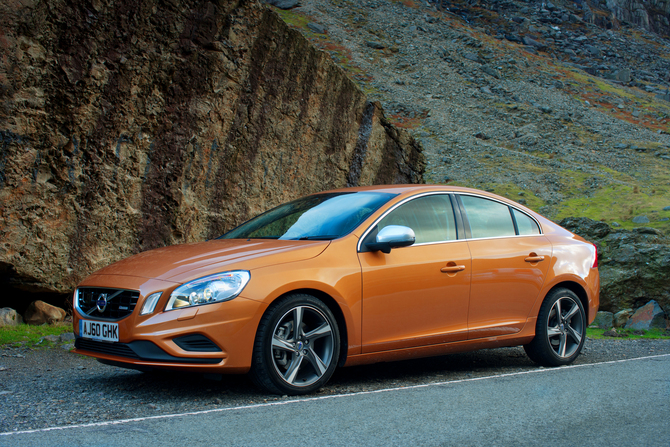 Volvo S60 2.0 D3 R-Design Premium Start/Stop Volvo S60 2.0 D3 R-Design Premium Start/Stop