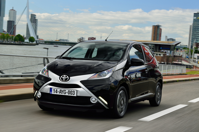 Toyota Aygo X-Play Plus Toyota Aygo X-Play Plus