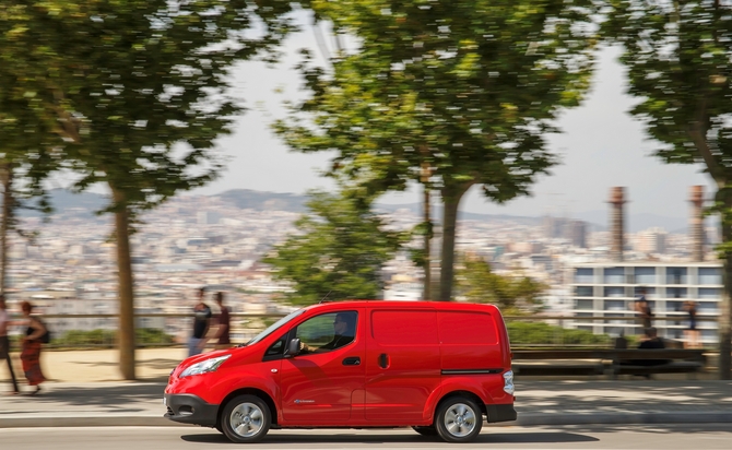 Nissan e-NV200 Van Basic Pack Plus+Grelha Nissan e-NV200 Van Basic Pack Plus+Grelha