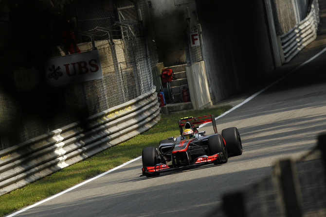 Hamilton dominou a segunda e terceira rondas da qualificação Hamilton dominou a segunda e terceira rondas da qualificação