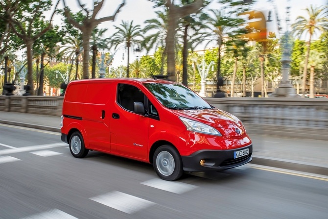 Nissan e-NV200 Van Basic Pack Plus+C6kW+Grelha Nissan e-NV200 Van Basic Pack Plus+C6kW+Grelha