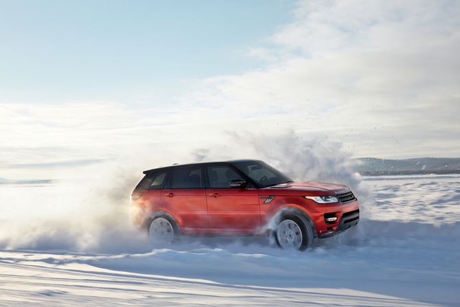 O Range Rover Sport é o mais recente modelo lançado pela Land Rover O Range Rover Sport é o mais recente modelo lançado pela Land Rover