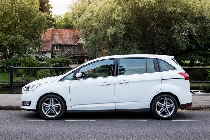 Ford Grand C-Max 1.5 TDCi Titanium Ford Grand C-Max 1.5 TDCi Titanium