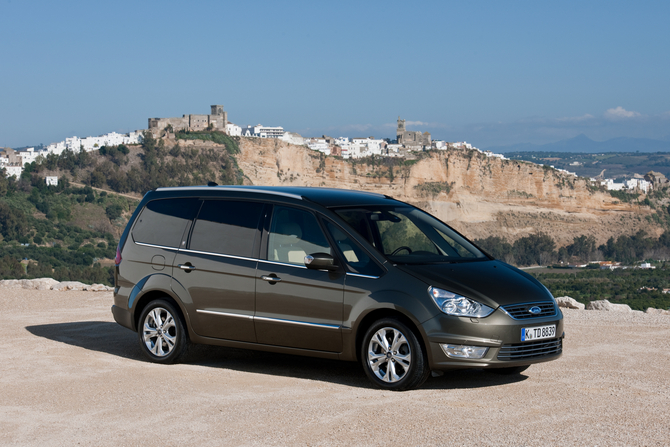 Ford Galaxy 2.0i EcoBoost 203 PowerShift Titanium Ford Galaxy 2.0i EcoBoost 203 PowerShift Titanium