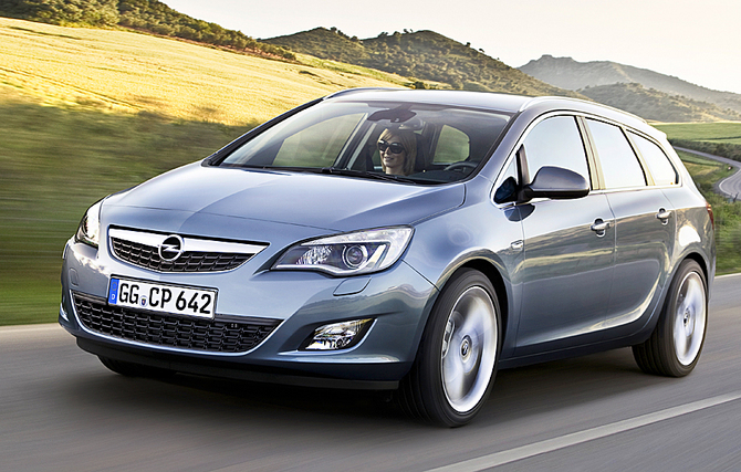 Opel Astra Sports Tourer 1.4 Turbo Cosmo Opel Astra Sports Tourer 1.4 Turbo Cosmo