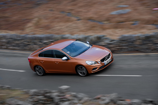 Volvo S60 2.4 D5 R-Design Premium Volvo S60 2.4 D5 R-Design Premium