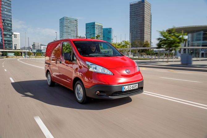 Nissan e-NV200 Van Comfort Grelha Nissan e-NV200 Van Comfort Grelha