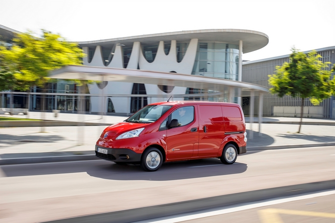 Nissan e-NV200 Van Comfort Grelha Nissan e-NV200 Van Comfort Grelha