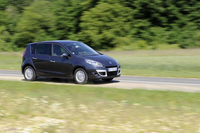 Renault Scenic 1.4 TCe Dynamique TomTom 5dr Renault Scenic 1.4 TCe Dynamique TomTom 5dr