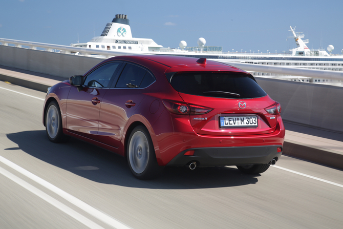 Mazda 3 Skyactiv-G Mazda 3 Skyactiv-G