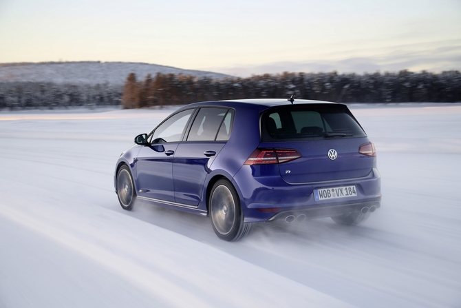 Volkswagen Golf R DSG Volkswagen Golf R DSG
