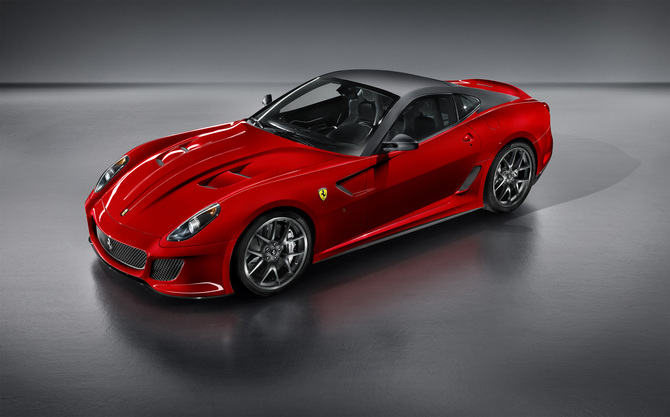 A Rivalidade: Ferrari vs Lamborghini A Rivalidade: Ferrari vs Lamborghini
