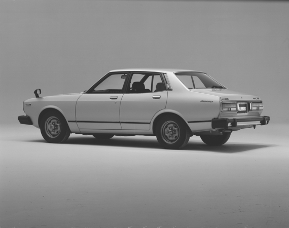Nissan Bluebird Sedan 1800SSS-ES Nissan Bluebird Sedan 1800SSS-ES