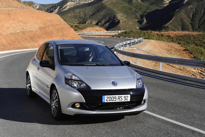 Renault Clio III 2.0 16v RS (09) Renault Clio III 2.0 16v RS (09)