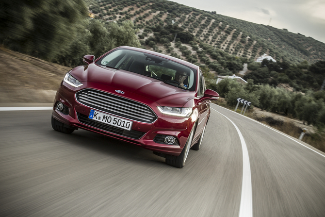 Ford Mondeo 2.0 TDCi AWD Titanium Powershift Ford Mondeo 2.0 TDCi AWD Titanium Powershift