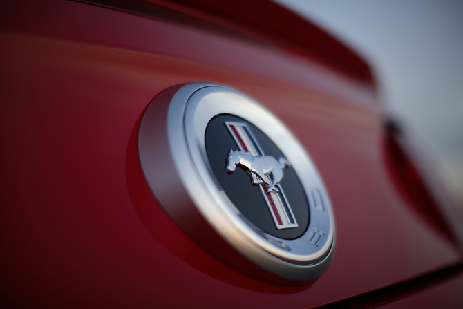 Ford Mustang V6 Premium Coupé Ford Mustang V6 Premium Coupé