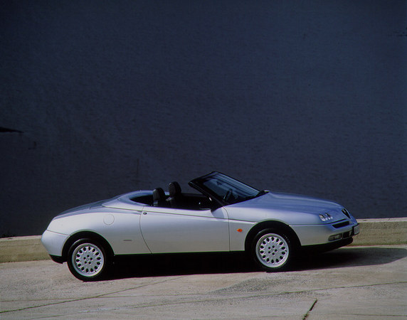 Alfa Romeo Spider 2.0 V6 Turbo Alfa Romeo Spider 2.0 V6 Turbo