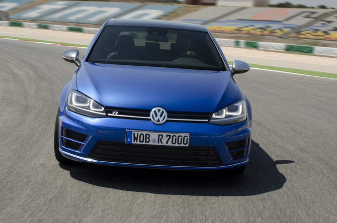 Volkswagen Golf R DSG Volkswagen Golf R DSG