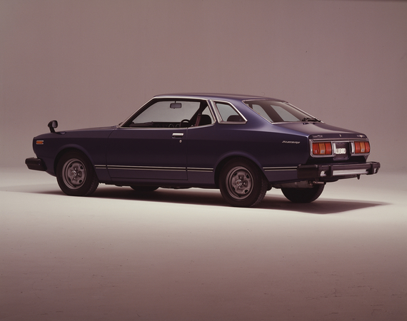 Nissan Bluebird Hardtop 1800 SSS-ES Nissan Bluebird Hardtop 1800 SSS-ES