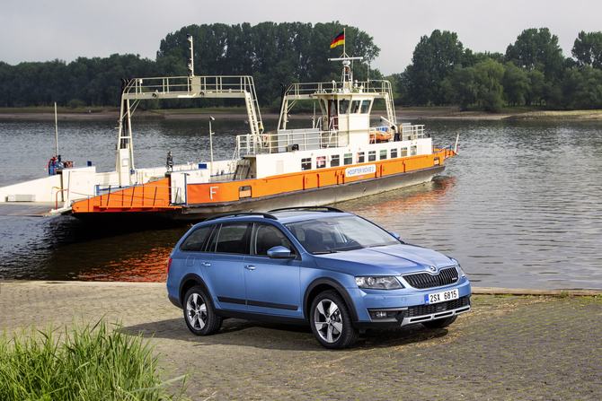 Skoda Octavia Scout 2.0 TDI DSG Skoda Octavia Scout 2.0 TDI DSG