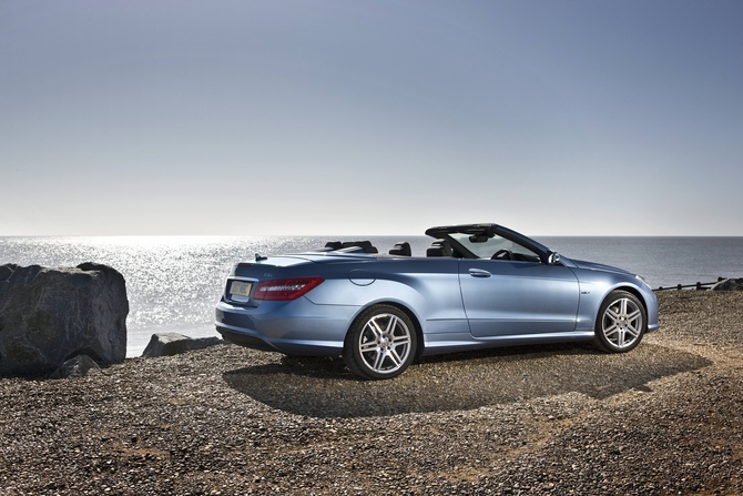 Mercedes-Benz E250 Cabriolet CDI BlueEFF. Sport Mercedes-Benz E250 Cabriolet CDI BlueEFF. Sport