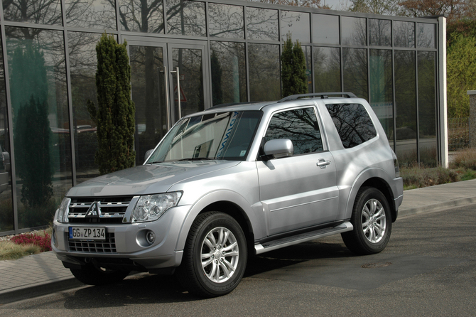 Mitsubishi Pajero Curto 3.2 Di-D Mitsubishi Pajero Curto 3.2 Di-D
