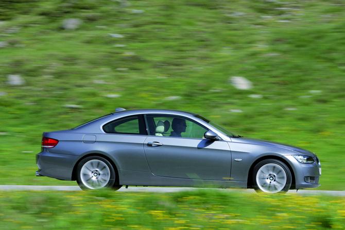 BMW 325i Coupé BMW 325i Coupé