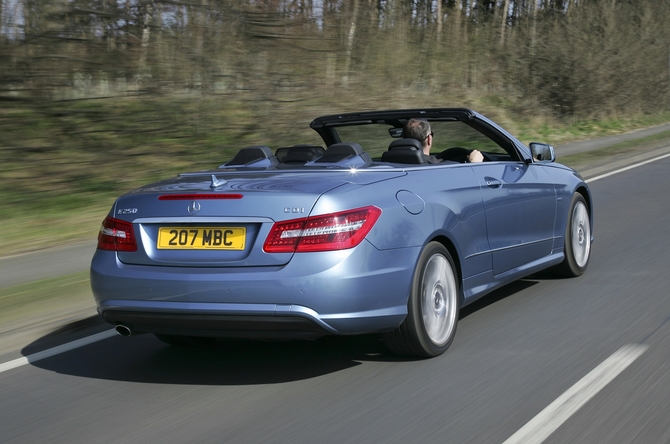 Mercedes-Benz E250 Cabriolet CDI BlueEFF. Sport Mercedes-Benz E250 Cabriolet CDI BlueEFF. Sport