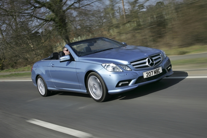Mercedes-Benz E250 Cabriolet CDI BlueEFF. SE Mercedes-Benz E250 Cabriolet CDI BlueEFF. SE