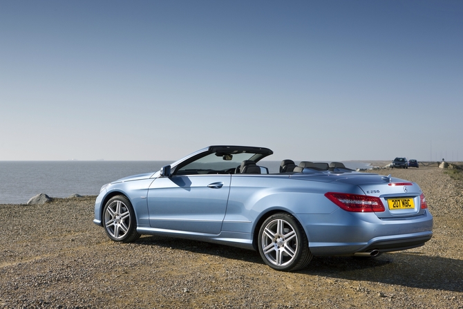 Mercedes-Benz E250 Cabriolet CDI BlueEFF. SE Mercedes-Benz E250 Cabriolet CDI BlueEFF. SE