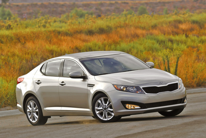 Kia Optima LX MT Kia Optima LX MT