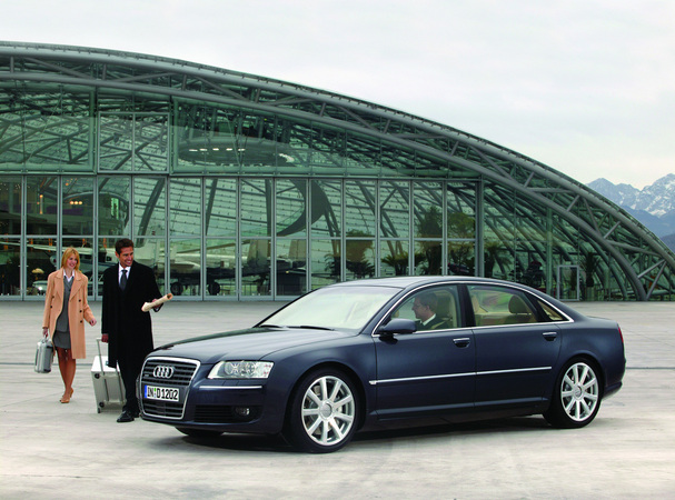 Audi A8 6.0 W12 quattro Longo Audi A8 6.0 W12 quattro Longo