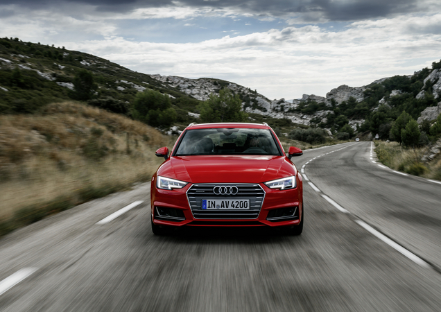 Audi A4 Avant 3.0 V6 TDI quattro S tronic Sport Audi A4 Avant 3.0 V6 TDI quattro S tronic Sport