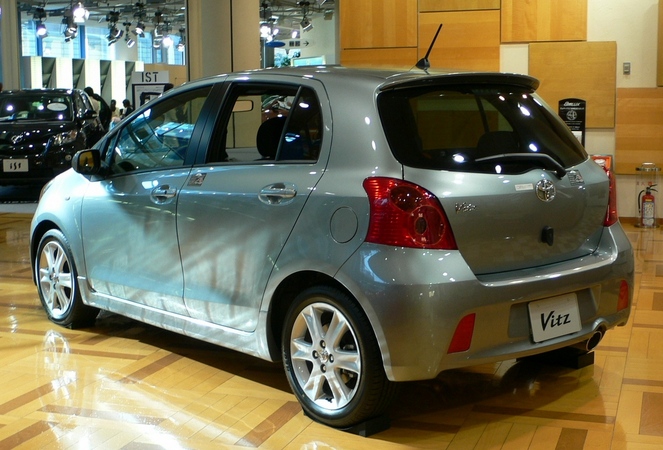 Toyota Vitz 1.0 F Toyota Vitz 1.0 F