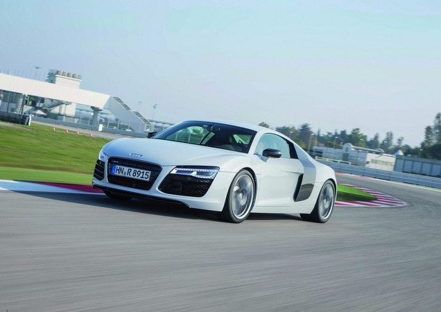 Audi R8 Coupé 4.2 V8 FSI S tronic (13) Audi R8 Coupé 4.2 V8 FSI S tronic (13)