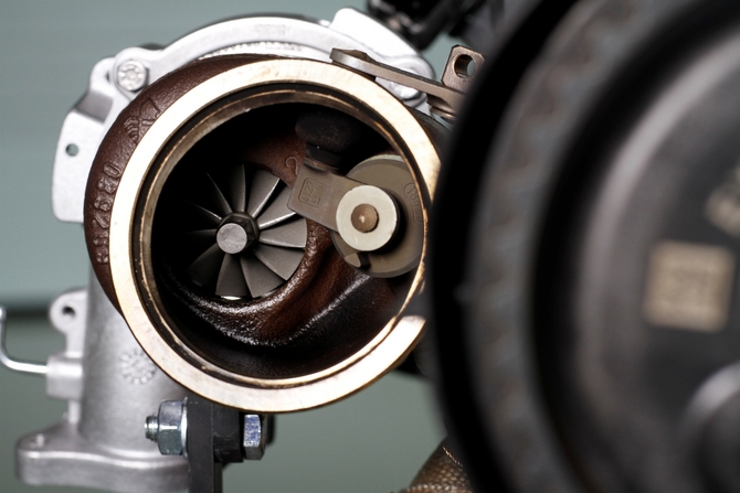 O novo motor Drive-E contém algumas tecnologias que não se encontram habitualmente em motores de quatro cilindros O novo motor Drive-E contém algumas tecnologias que não se encontram habitualmente em motores de quatro cilindros