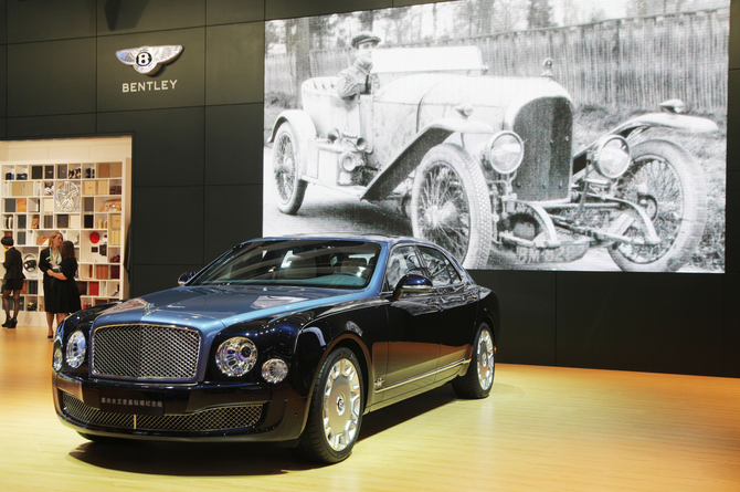 The Mulsanne Diamond Jubilee Edition was unveiled at Bentley's new dealer in Beijing The Mulsanne Diamond Jubilee Edition was unveiled at Bentley's new dealer in Beijing