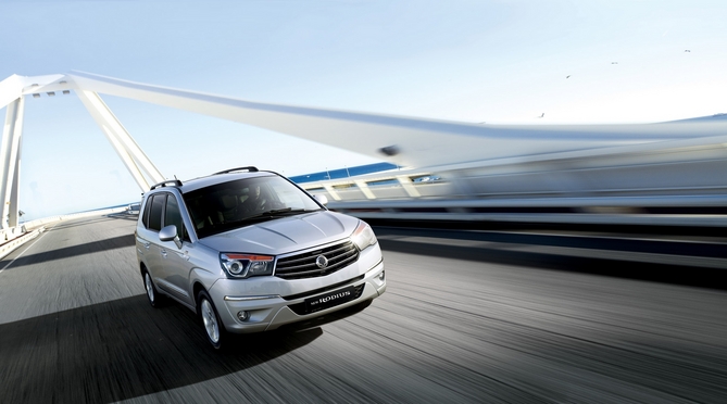 Ssangyong Rodius Turismo Ssangyong Rodius Turismo