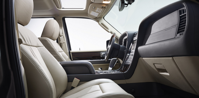 Lincoln Navigator 3.5 EcoBoost Reserve 4x4 Lincoln Navigator 3.5 EcoBoost Reserve 4x4