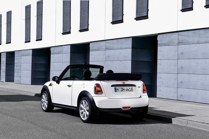 MINI (BMW) MINI One Convertible MINI (BMW) MINI One Convertible