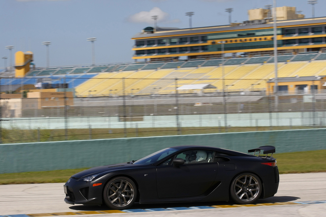 Lexus Considering Second Generation LFA for $800,000 or More Lexus Considering Second Generation LFA for $800,000 or More