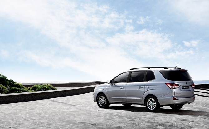 Ssangyong Rodius Turismo Ssangyong Rodius Turismo