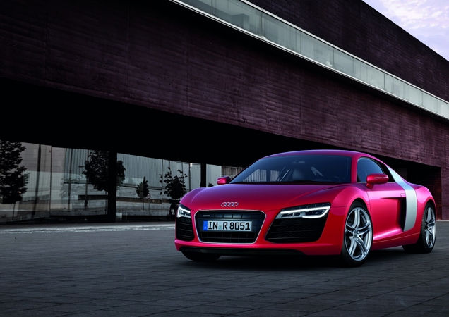 Audi R8 Coupé 5.2 V10 FSI S tronic Audi R8 Coupé 5.2 V10 FSI S tronic